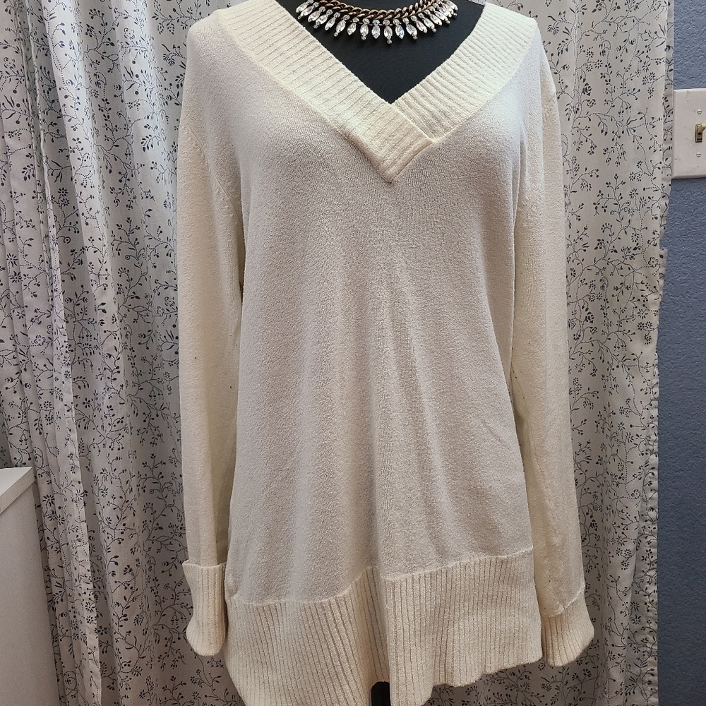 Sweater - Picture 3 of 4